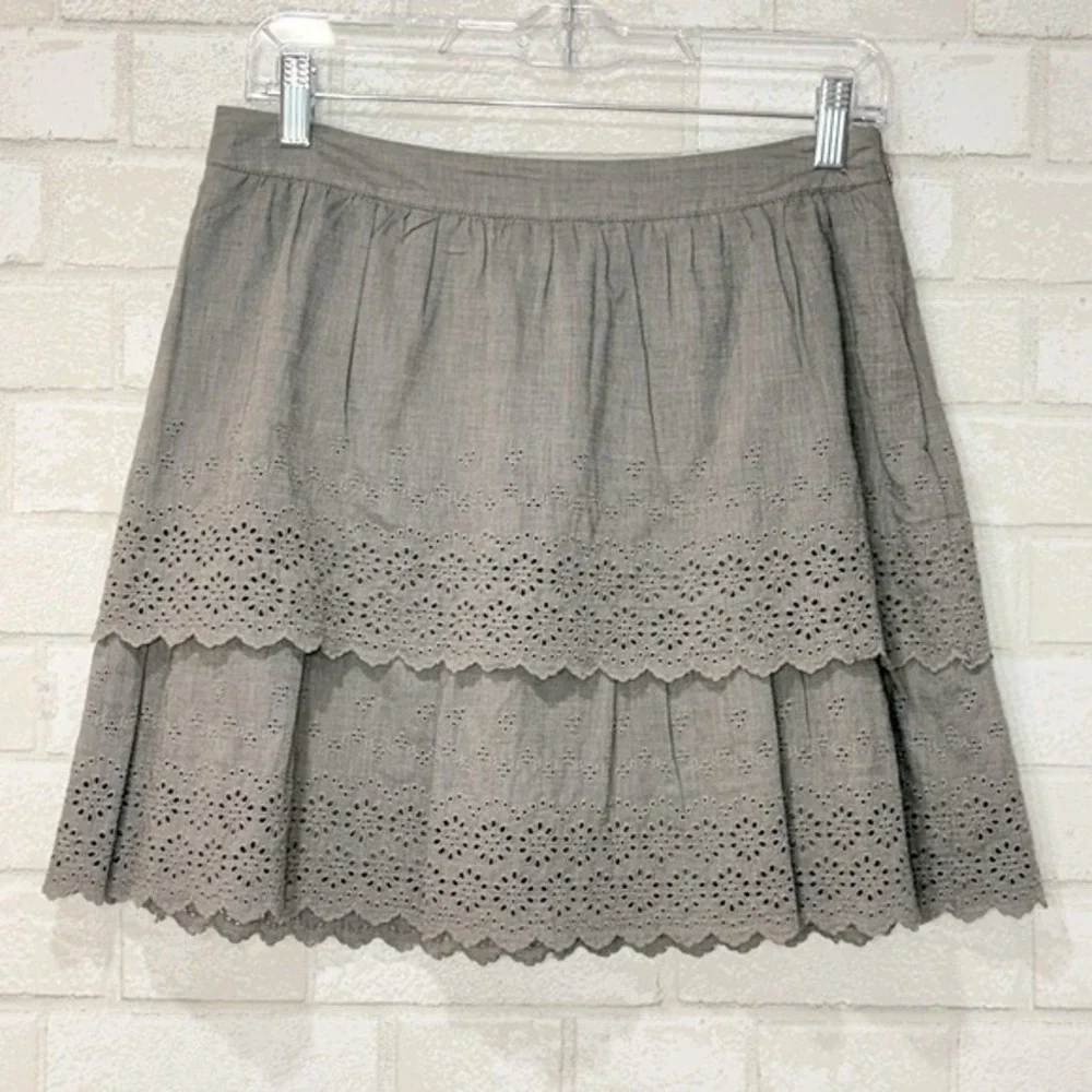 J Crew Eyelet Tiered Mini Skirt‎ Size 4 Scalloped Hem Coquette Coastal Beach Y2K